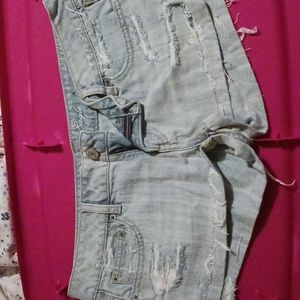 American eagle shorts size 8